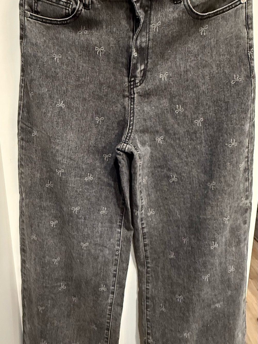 Easel Gray/Black Washed Jeans with Bow  Pattern